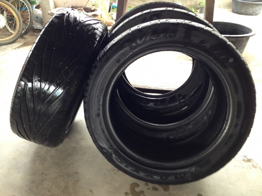 ขายยางMaxxis z1 215/55/17 ปี12  1 ชุด4 เส้น