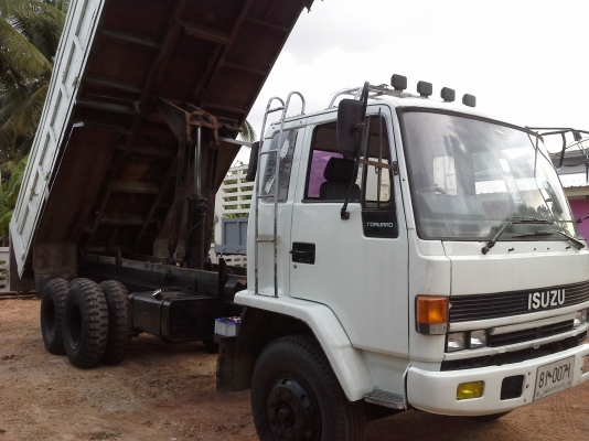 รถบรรทกุ 10 ล้อ