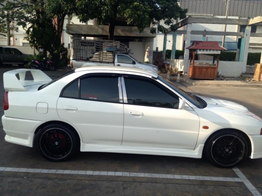 ขายรถ mitsubishi Lancer 1.8 sei ท้ายเบนซ์ +LPG หัวฉีด ขายรถ mitsubishi Lancer 1.8 sei ท้ายเบนซ์ +LPG หัวฉีด