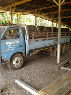 รถบรรทุกหกล้อ TL 100 แรง อีสุ  ยาว 4.3 เมตร