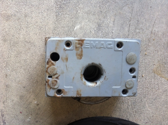 ขายล้อรอกเครน ขายล้อรอกเครน