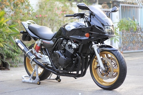 ขาย CB 400 TEC3 ปี2006 ทะเบียน ของแต่งเต็มคัน
