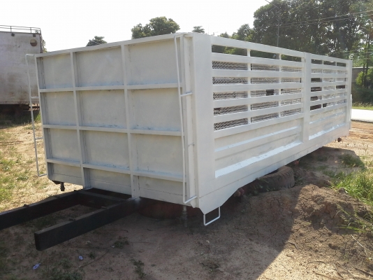 กระบะรถบรรทุก ๑๐  ล้อ