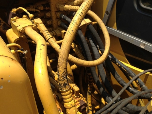 ขายรถแบคโฮ KOMATSU PC130-6 มีVDOครับ รถนอกนำเข้าสภาพสวย สนใจติดต่อ 089-8368497