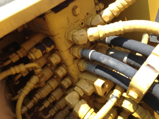 ขายรถแบคโฮ KOMATSU PC130-6 มีVDOครับ รถนอกนำเข้าสภาพสวย สนใจติดต่อ 089-8368497