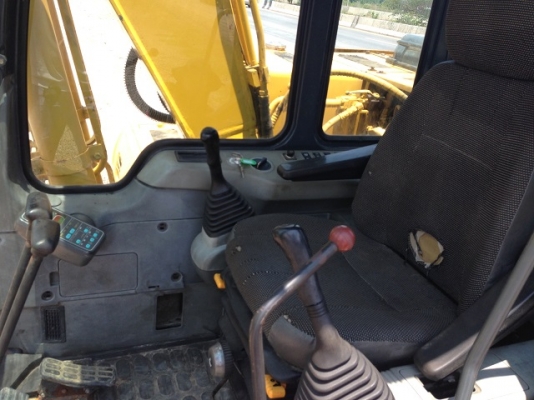 ขายรถแบคโฮ KOMATSU PC130-6 มีVDOครับ รถนอกนำเข้าสภาพสวย สนใจติดต่อ 089-8368497