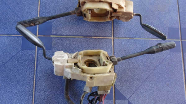 ขายสวิทซ์ไฟเลี้ยวดัสสัน720