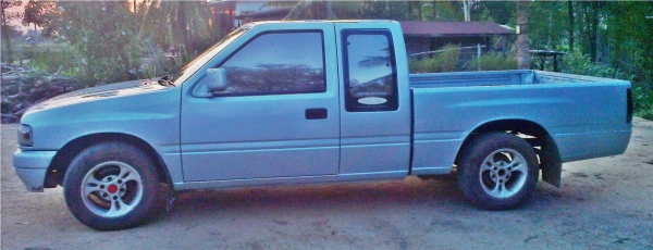 Isuzu รุ่นแป๊ะยิ้ม สภาพดี เครื่องดี ราคา 215,000 ต่อรองได้ ลดเหลือ 150,000 อยากขาย