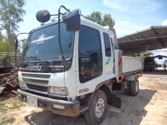 ขายรถ6ล้อดั้มอีซูซุเดก้า 210 แรง สภาพพร้อมใช้งานคับ