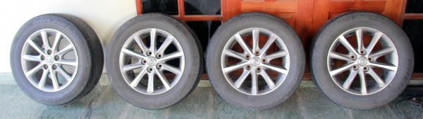 ขาย ยางพร้อมแมกซ์ติดรถโตโยต้า CAMRY 2011