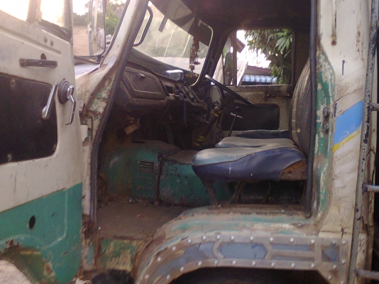 ขาย KM 310 เครื่องดี แชชซีสวย หัวไม่สวยแต่ไม่ผุ ภายในครบ เอกสารพร้อมโอน ขาย KM 310 เครื่องดี แชชซีสวย หัวไม่สวยแต่ไม่ผุ ภายในครบ เอกสารพร้อมโอน