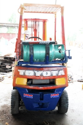 ขายรถโพลค์ลิฟติดแก๊ส 087.8211420