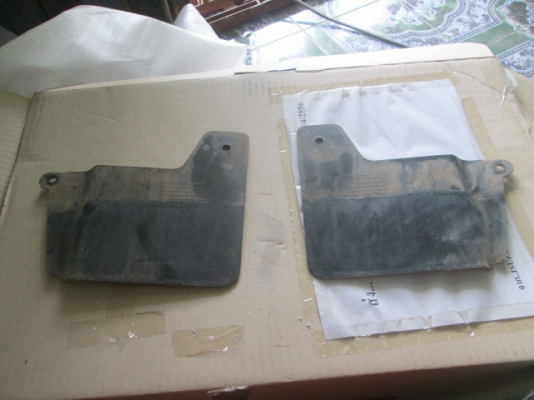 ขาย แผ่นยางกันโคลน ล้อหลัง ISUZU-MU7 จำนวน 1 คู่