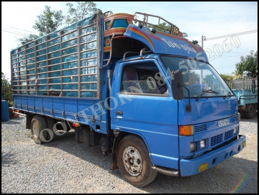 ขายด่วน รถบรรทุก 6 ล้อ ISUZU NPR 110 แรง ยาว 5 เมตร คอกสูง รถสวยพร้อมใช้งาน ราคาสุดคุ้ม