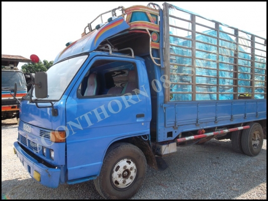 ขายด่วน รถบรรทุก 6 ล้อ ISUZU NPR 110 แรง ยาว 5 เมตร คอกสูง รถสวยพร้อมใช้งาน ราคาสุดคุ้ม ขายด่วน รถบรรทุก 6 ล้อ ISUZU NPR 110 แรง ยาว 5 เมตร คอกสูง รถสวยพร้อมใช้งาน ราคาสุดคุ้ม