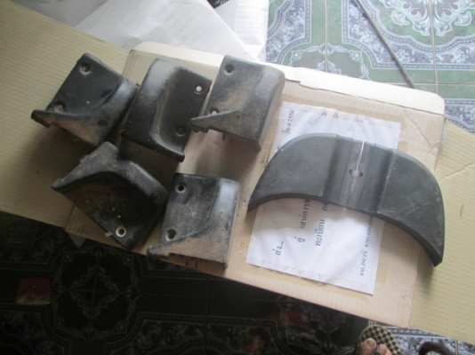 ขาย ชุดยางปลายบันไดเสริม VIGO และยางครอบกันชนหลัง LH+RH