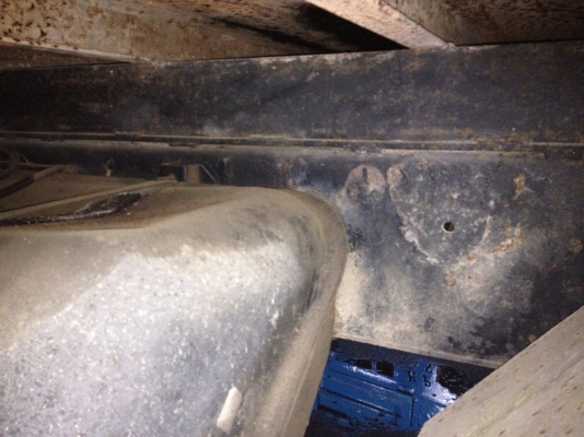 รถฮีโน่ 10 ล้อ FM176  ติดเครน 5 ตัน 178 แรงม้า  สนใจติดต่อ 081 - 6079515