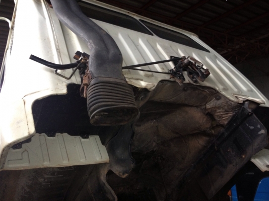 รถฮีโน่ 10 ล้อ FM176  ติดเครน 5 ตัน 178 แรงม้า  สนใจติดต่อ 081 - 6079515