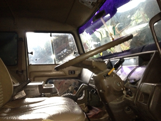 รถฮีโน่ 10 ล้อ FM176  ติดเครน 5 ตัน 178 แรงม้า  สนใจติดต่อ 081 - 6079515