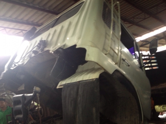 รถฮีโน่ 10 ล้อ FM176  ติดเครน 5 ตัน 178 แรงม้า  สนใจติดต่อ 081 - 6079515