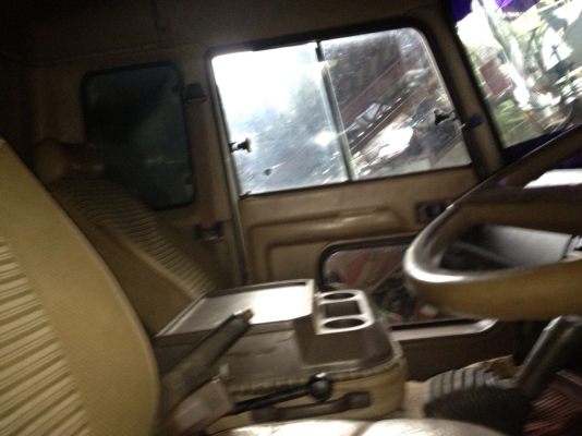 รถฮีโน่ 10 ล้อ FM176  ติดเครน 5 ตัน 178 แรงม้า  สนใจติดต่อ 081 - 6079515