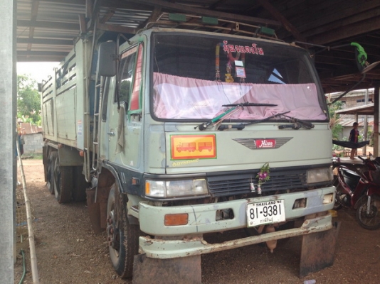 ขาย 10ล้อ2เพลาดั๊ม HINO FM3H 195 เครื่องเดิมHO7D 195 แรง เกียร์เดิม เครื่องดีแห้ง แรงดี เกียร์เข้าง่ายไม่หลุด ช่วงล่างดีคัสซีดี ไม่บวมไม่ดาม กระบะดั๊มเนียมสภาพดี พื้นไม่ผุ พร้อมบาร์อ้อย ยางดี10เส้น หัวบางดี มีต้องเก็บนิดๆ ภายในดีแอร์ พาวเวอร์ ทริฟฟี่ครบ พ