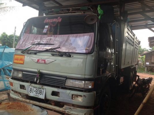 ขาย 10ล้อ2เพลาดั๊ม HINO FM3H 195 เครื่องเดิมHO7D 195 แรง เกียร์เดิม เครื่องดีแห้ง แรงดี เกียร์เข้าง่ายไม่หลุด ช่วงล่างดีคัสซีดี ไม่บวมไม่ดาม กระบะดั๊มเนียมสภาพดี พื้นไม่ผุ พร้อมบาร์อ้อย ยางดี10เส้น หัวบางดี มีต้องเก็บนิดๆ ภายในดีแอร์ พาวเวอร์ ทริฟฟี่ครบ พ