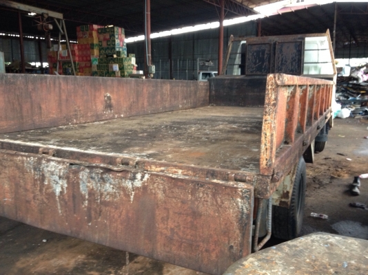 รถฮีโน่ 6 ล้อ KM779  รั้ว  117 แรงม้า ปี 32  สนใจติดต่อ 081 - 6079515