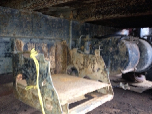 รถฮีโน่ 6 ล้อ KM779  รั้ว  117 แรงม้า ปี 32  สนใจติดต่อ 081 - 6079515