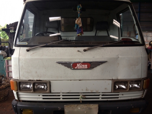 รถฮีโน่ 6 ล้อ KM779  รั้ว  117 แรงม้า ปี 32  สนใจติดต่อ 081 - 6079515