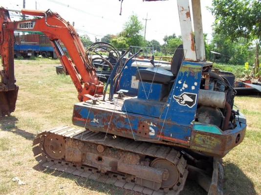 ขาย รถแม็คโคเล็ก คูโบต้า ( เก่านอก สภาพพร้อมใช้ )