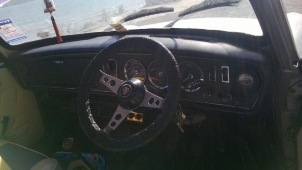 ขาย austin 1300 GT เดิมๆทะเบียนโอน ขาย austin 1300 GT เดิมๆทะเบียนโอน