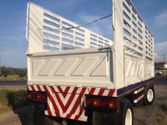 ***ขายแล้วครับขอบคุณ Truck2hand ขาย ขาย ลูกพ่วงคอกเกษตร2คานไม่ดั๊มสามมิตรลอนเฉียง ปี48 ยาว6.30ม.สภาพสวยๆ คัสซีสวยยางดี เดิมเป็นหางพื้นเรียบ ต่อกระบะขึ้นใหม่ทั้งหมด พร้อมใช้ พร้อมลุยงาน ราคาต่อรองได้ครับ