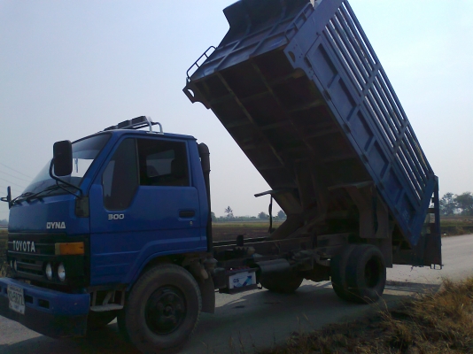 ขายหกล้อดั้ม TOYOTA Dyna 300 BU87 เครื่อง13B ทะเบียนเต็มพร้อมโอน