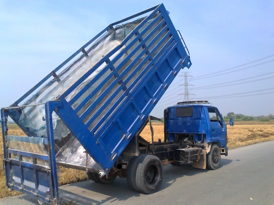 ขายหกล้อดั้ม TOYOTA Dyna 300 BU87 เครื่อง13B ทะเบียนเต็มพร้อมโอน