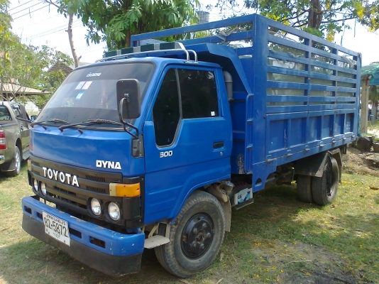 ขายหกล้อดั้ม TOYOTA Dyna 300 BU87 เครื่อง13B ทะเบียนเต็มพร้อมโอน