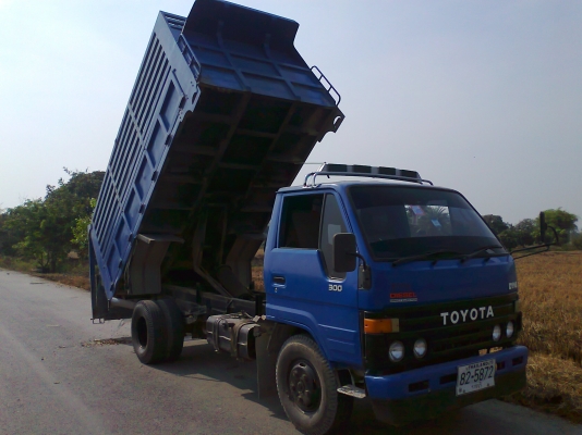 ขายหกล้อดั้ม TOYOTA Dyna 300 BU87 เครื่อง13B ทะเบียนเต็มพร้อมโอน
