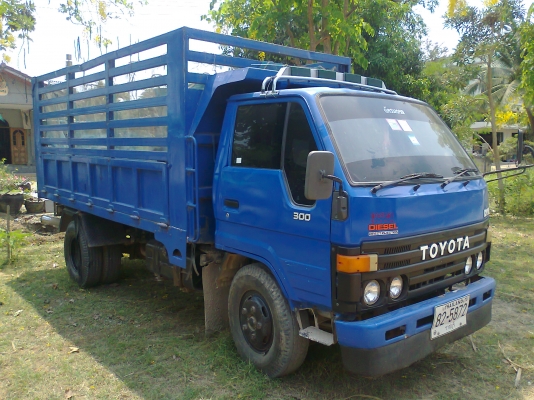 ขายหกล้อดั้ม TOYOTA Dyna 300 BU87 เครื่อง13B ทะเบียนเต็มพร้อมโอน