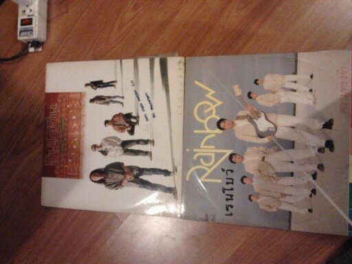 ขายแผ่นเสียงโบรานใช้งานได้สภาพดีขายเหมา45แผ่นราคา 6500  สนใจโทร 0863314540