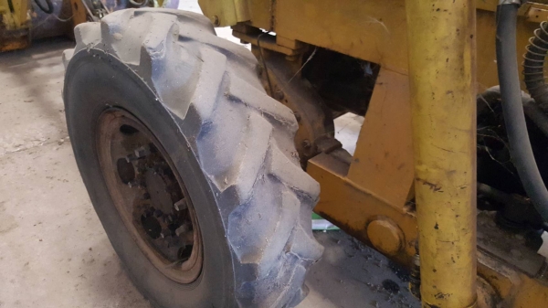 ขาย รถตัก TOYOTA เกียร์ทอค สภาพพร้อมใช้งาน ต่อแขนเรียบร้อยแล้ว