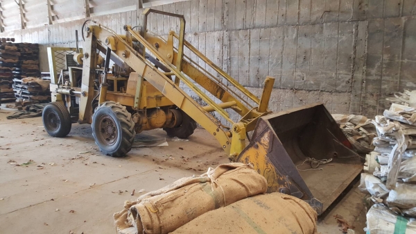 ขาย รถตัก TOYOTA เกียร์ทอค สภาพพร้อมใช้งาน ต่อแขนเรียบร้อยแล้ว