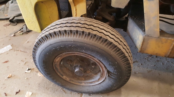 ขาย รถตัก TOYOTA เกียร์ทอค สภาพพร้อมใช้งาน ต่อแขนเรียบร้อยแล้ว