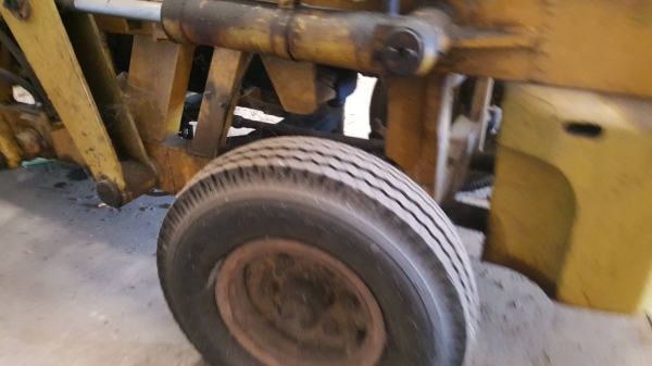 ขาย รถตัก TOYOTA เกียร์ทอค สภาพพร้อมใช้งาน ต่อแขนเรียบร้อยแล้ว