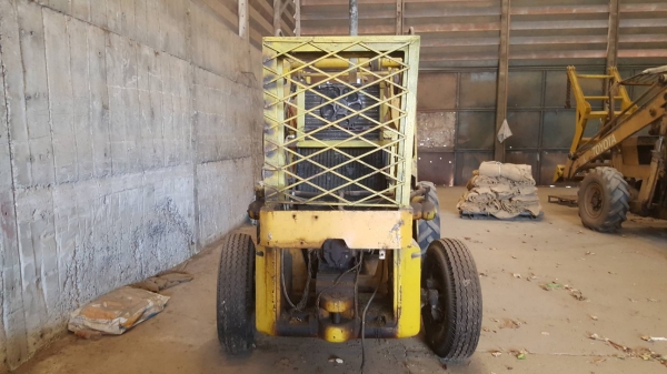 ขาย รถตัก TOYOTA เกียร์ทอค สภาพพร้อมใช้งาน ต่อแขนเรียบร้อยแล้ว