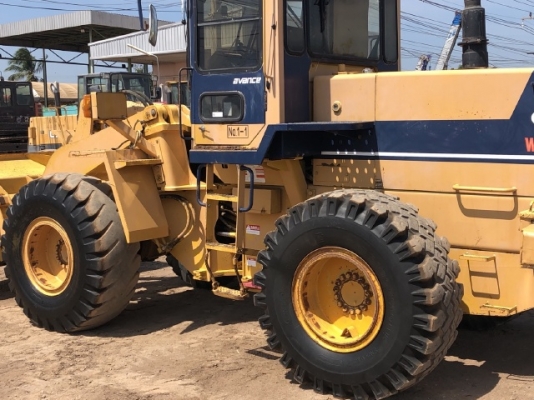 ขายรถตักล้อยาง KOMATSU WA300-1 นำเข้าเองจากญี่ปุ่น สภาพสวยพร้อมใช้ มีVDOการทำงานครับ