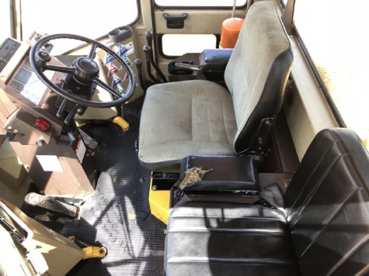 ขายรถตักล้อยาง KOMATSU WA300-1 นำเข้าเองจากญี่ปุ่น สภาพสวยพร้อมใช้ มีVDOการทำงานครับ