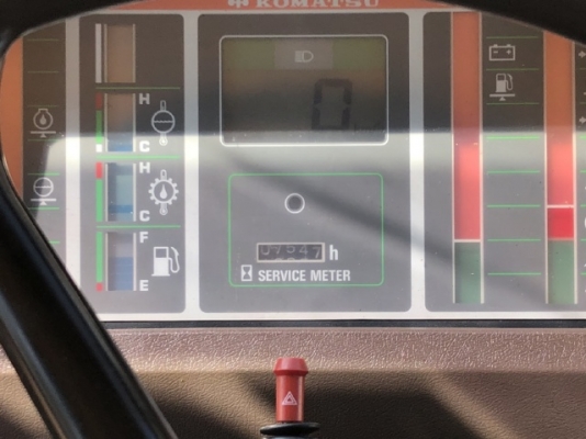 ขายรถตักล้อยาง KOMATSU WA300-1 นำเข้าเองจากญี่ปุ่น สภาพสวยพร้อมใช้ มีVDOการทำงานครับ