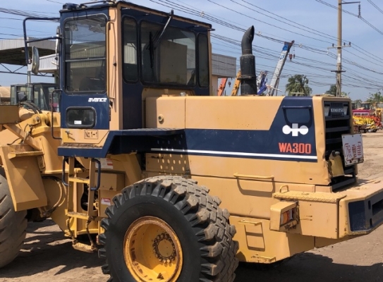 ขายรถตักล้อยาง KOMATSU WA300-1 นำเข้าเองจากญี่ปุ่น สภาพสวยพร้อมใช้ มีVDOการทำงานครับ