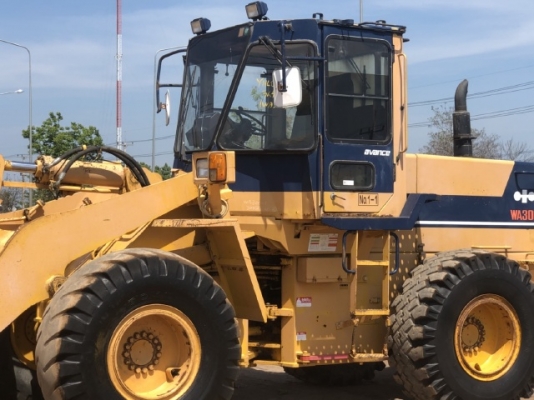 ขายรถตักล้อยาง KOMATSU WA300-1 นำเข้าเองจากญี่ปุ่น สภาพสวยพร้อมใช้ มีVDOการทำงานครับ