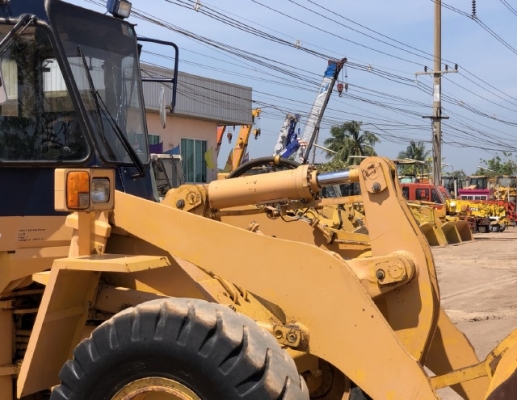 ขายรถตักล้อยาง KOMATSU WA300-1 นำเข้าเองจากญี่ปุ่น สภาพสวยพร้อมใช้ มีVDOการทำงานครับ